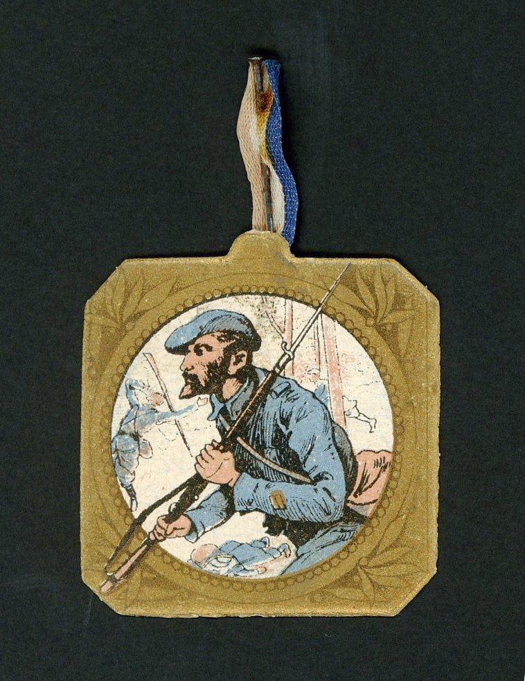 Insignes des quêteurs de la « Journée du Poilu » de Paris, 31 octobre-1er novembre 1915. 700AP/5/PA_102