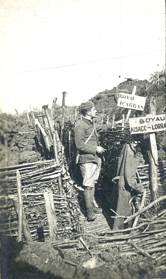 Croisée de boyaux à Canny-sur-Matz (Oise). Album de photographies de Léon Ballens, 2e Zouaves. Octobre 1916. Archives nationales, 700AP/18/PI_041