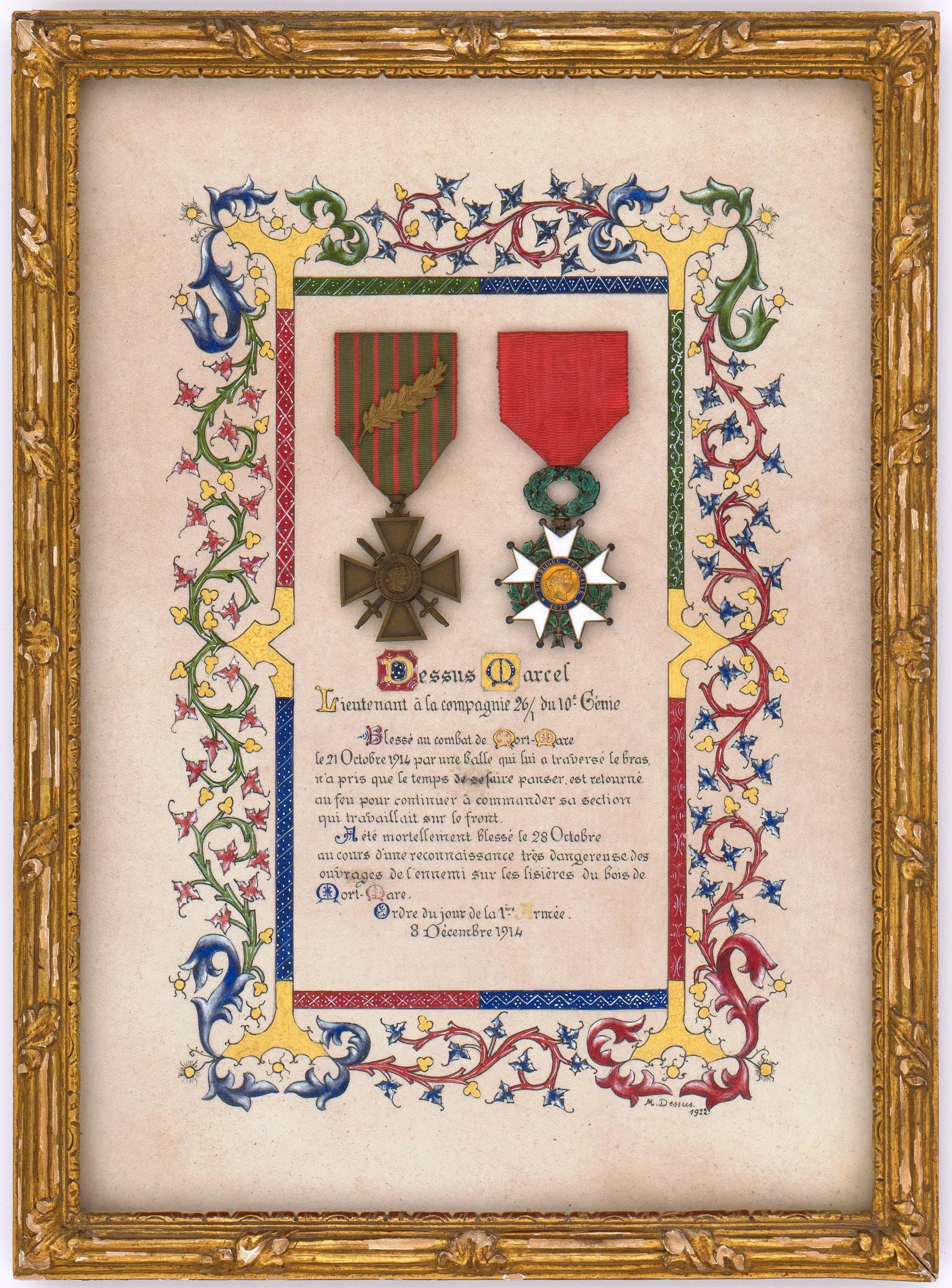Cadre avec médailles de Marcel Dessus, 10e Génie, mort pour la France le 28 octobre 1914. À gauche : croix de guerre 1914-1918, à droite : légion d’honneur. Archives nationales, 700AP/3/PA_033