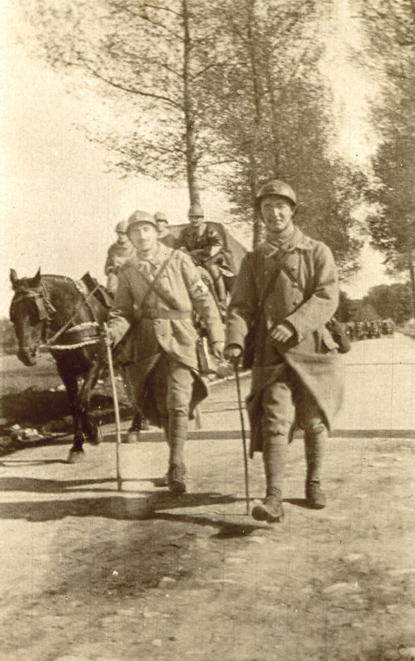 « En route pour Mitry » (Mitry-Claye, Seine-et-Marne). Album photographique d’Ennemond Trillat. Juillet 1917. Archives nationales, 700AP/14/PA_334